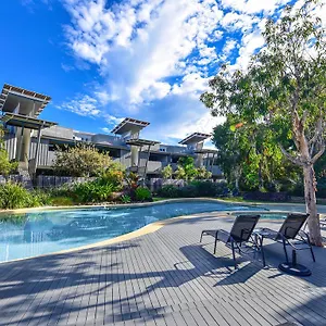 **** Resort East On Australia